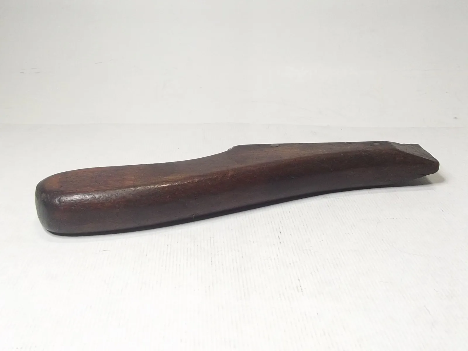 Instrumento de metal con madera