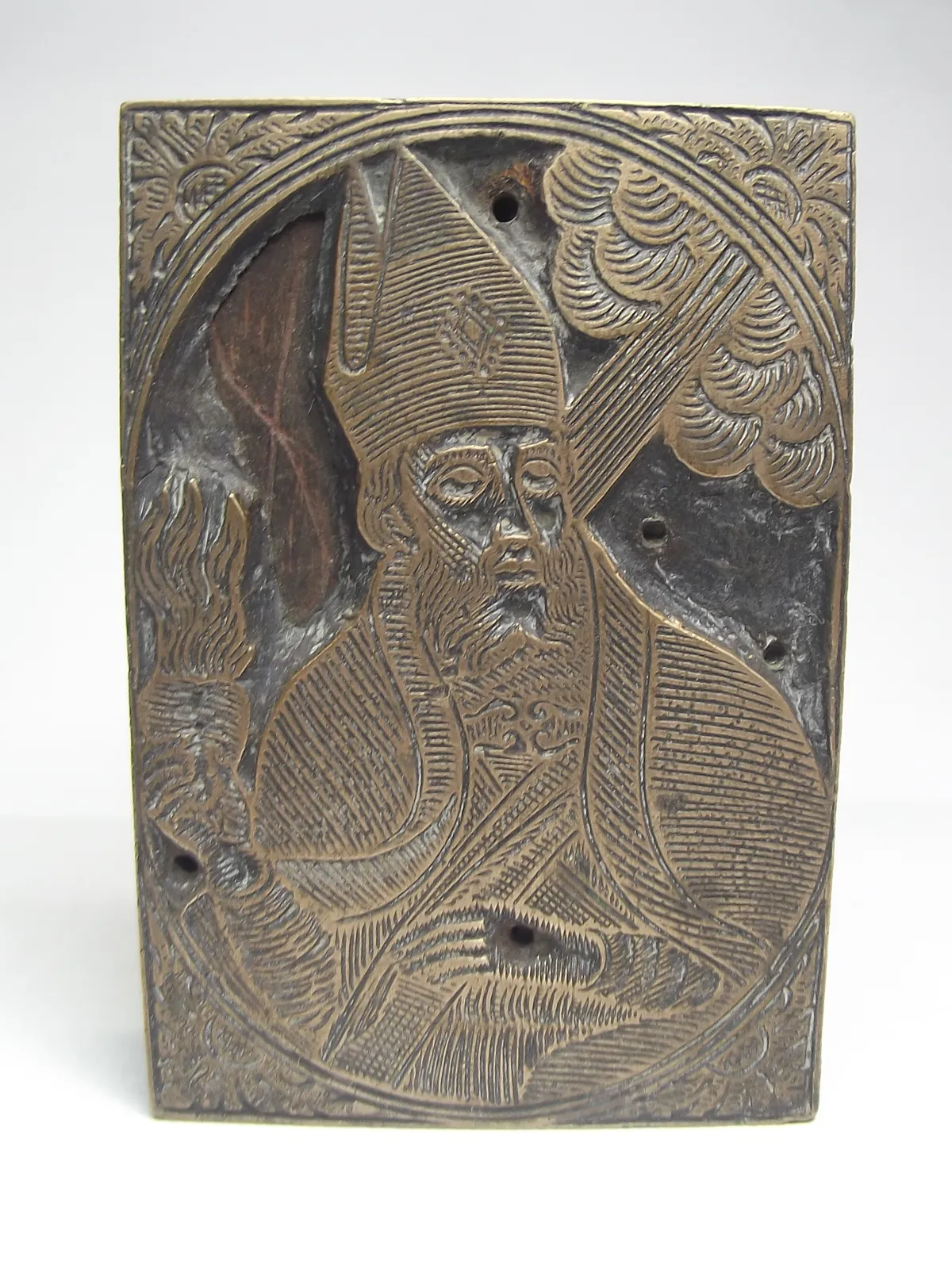 Grabado en bronce con base de madera