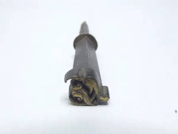 Instrumento para dorar