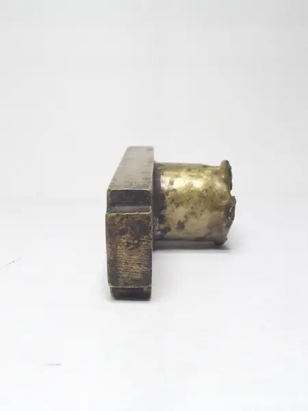 Sello de bronce