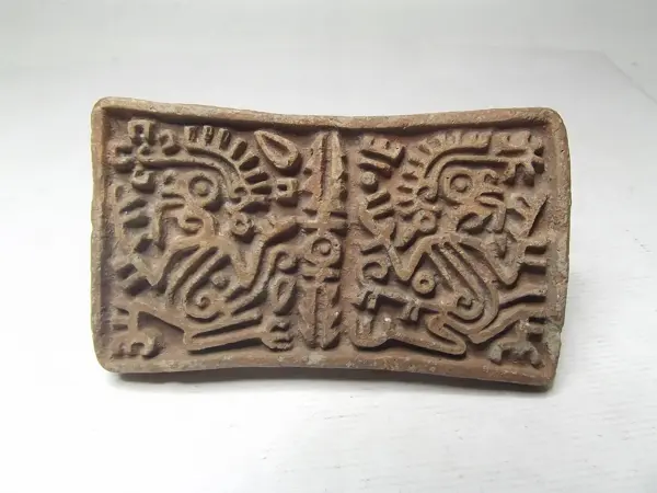 Sello de barro cocido