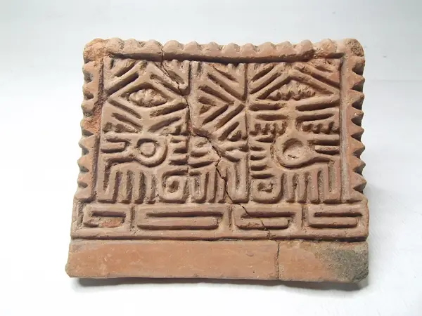 Sello de barro cocido