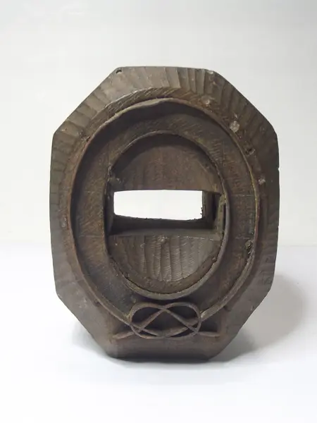 Sello metálico con base de madera